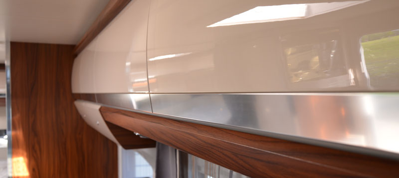 stauraum-ohne-ende-durch-hängeschränke